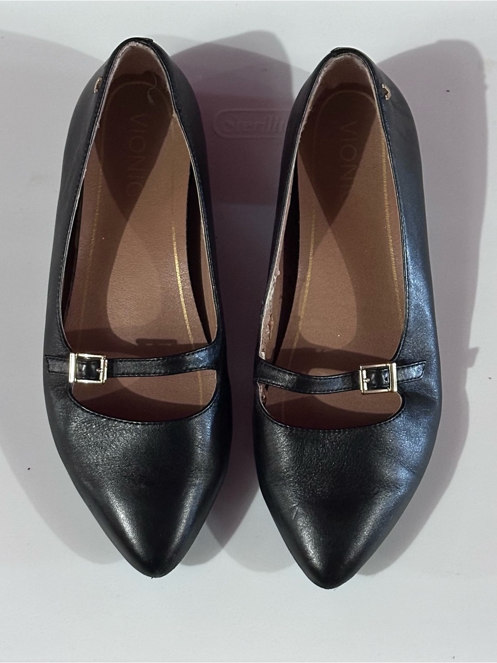 6.5W wide Vionic Delila Black Pointed Mary Jane Flats